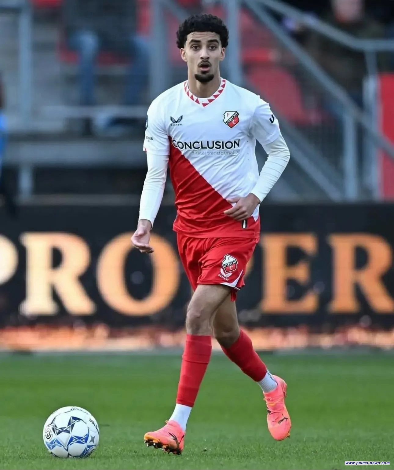 مدرب أوتريخت: زيدان إقبال جاهز للعودة وسيشارك في قائمة الفريق الأوروبية